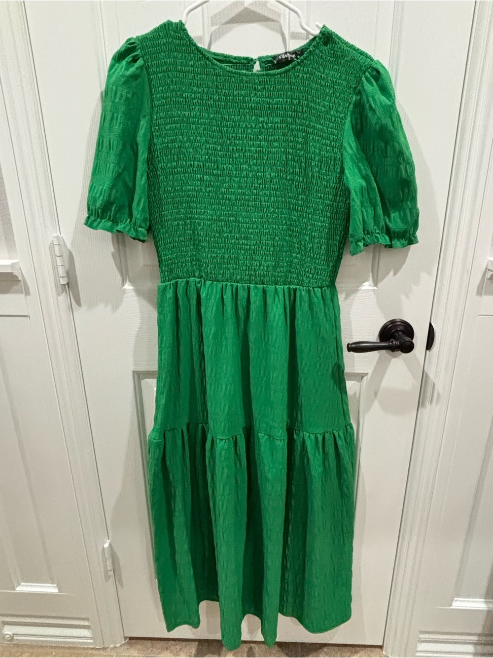 Women’s Green Smocked Tiered Dress (med)